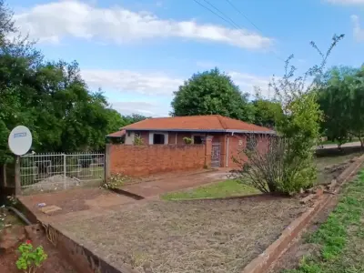 Casa à venda em La Paz, Itapúa, com 2 dormitórios 3