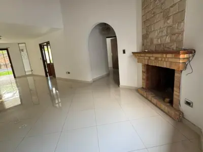 Casa en venta en Laguna Grande, Fernando de la Mora 2