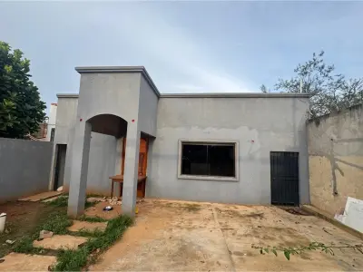 House for sale in Laguna Grande, Fernando de la Mora 3