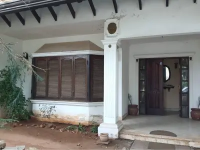 Casa à venda em Lambaré, bairro Felicidad 3