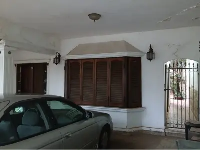 Casa à venda em Lambaré, bairro Felicidad 4