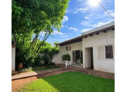Casa à venda em Lambaré, bairro Felicidad 4