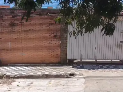 Casa à venda em Lambaré com 3 unidades independentes 3