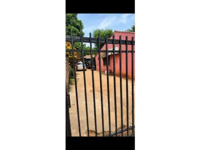 House for sale in Lambaré with 4 bedrooms 3