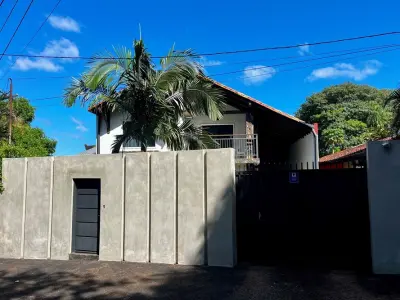 Casa en venta en Lambaré con 5 dormitorios 3