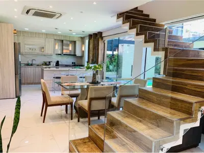 Casa en venta en Lambaré con piscina y quincho 4