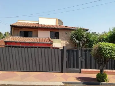 Casa en venta en Lambaré con renta activa 3