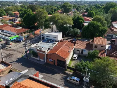 Casa en venta en Lambaré con salida a dos avenidas 4