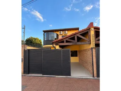 Casa à venda em Lambaré, San Roque González 2
