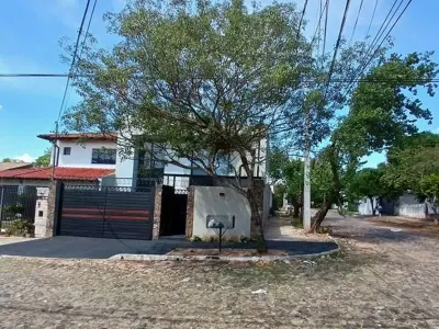 Casa à venda em Lambaré, região da Prefeitura 3