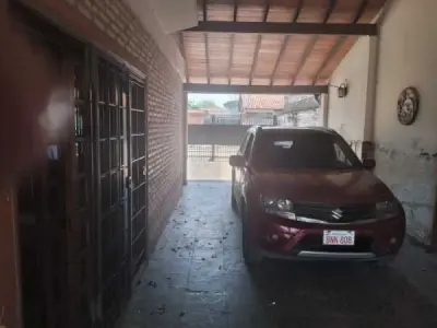 Casa à venda em Lambaré, próxima ao Hospital del Corazón 3