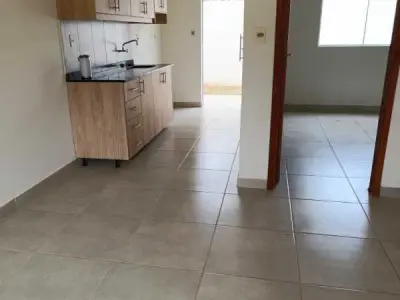 Casa en venta en Las Margaritas, Limpio 2