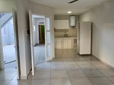 Casa en venta en Las Mercedes, Asunción 2