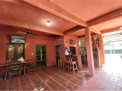 House for sale in Laurelty, Capiatá, with 4 bedrooms 4