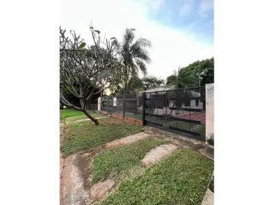 House for sale in Laurelty, Luque 3
