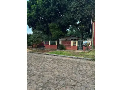 House for sale in Laurelty, Luque 3