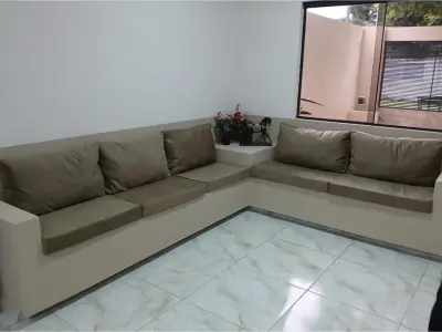 Casa en venta en Laurelty, Luque 4