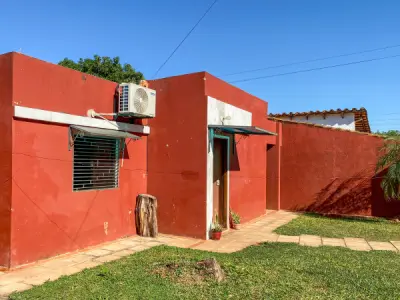 Casa à venda em Laurelty, Luque com 3 quartos 3