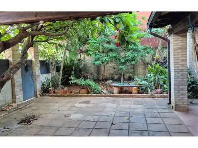 House for sale in Laurelty, Luque, with 5 bedrooms 4