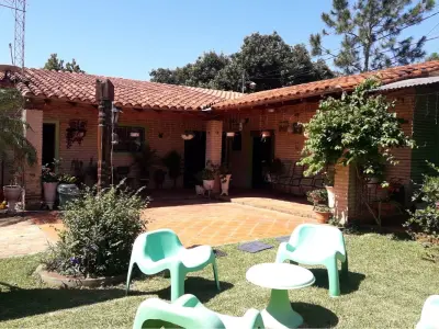Casa à venda em Laurelty, San Lorenzo com piscina 4