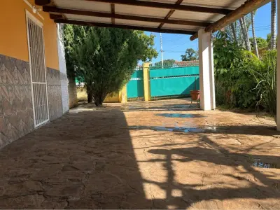 Casa à venda em Limpio com salão comercial 4