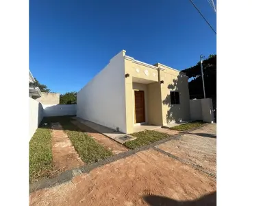 Casa à venda em Limpio, Santa Lucía, com 2 dormitórios 3