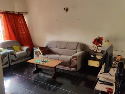 House for sale in Loma Clavel, Capiatá 3