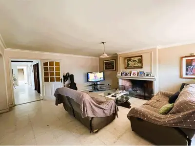Casa à venda em Los Laureles, Assunção 4