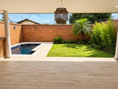 House for sale in Los Laureles with 4 en-suite bedrooms 2