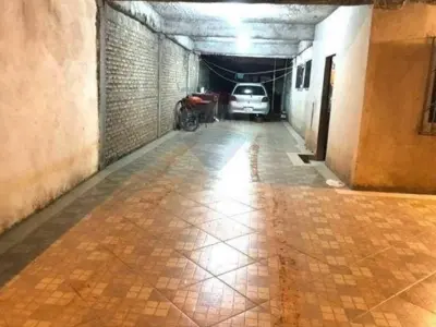 Casa en venta en Luque, barrio Bella Vista 4