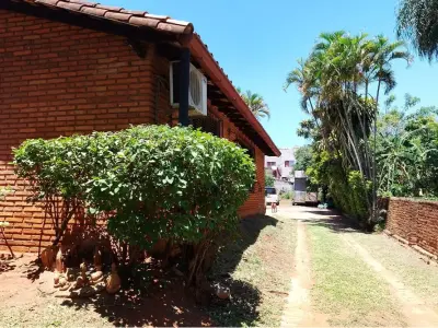 Casa à venda em Luque, bairro Campo Grande 4