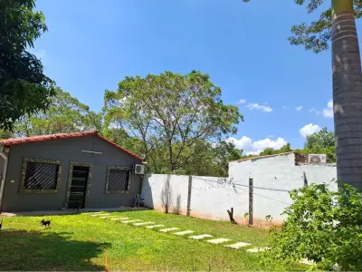 Casa en venta en Luque, barrio Costa Sosa 4