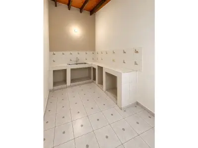 Casa à venda em Luque, Bairro Maramburé, 3 quartos 4