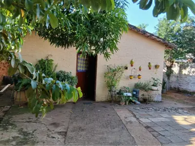 Casa en venta en Luque, Barrio Primavera 3