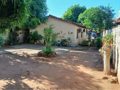 Casa en venta en Luque, Barrio Primavera 4