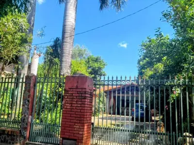 Casa en venta en Luque, barrio Primavera 3
