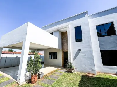Casa en venta en Luque, Bº América, 4 dormitorios 2