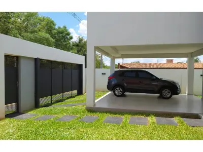 Casa en venta en Luque, Bº América, 4 dormitorios 4