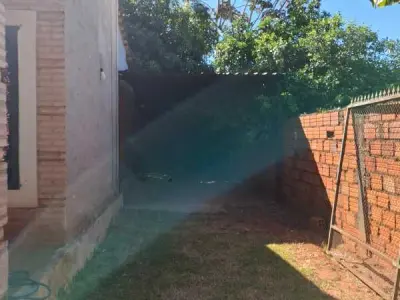 Casa en venta en Luque, Central — 2 dormitorios 3
