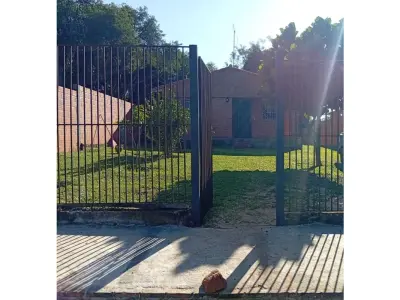 Casa à venda em Luque com 3 dormitórios 3