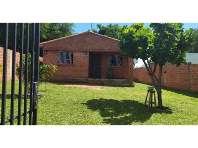 Casa à venda em Luque com 3 dormitórios 4