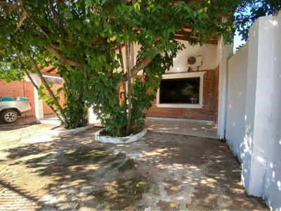 Casa en venta en Luque con 6 dormitorios 2