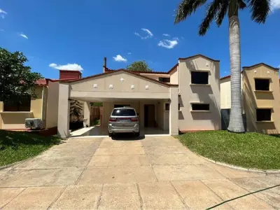Casa en venta en Luque, Cuarto Barrio 2
