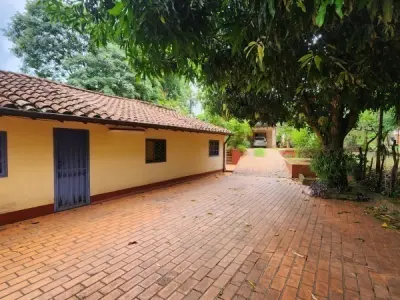 Casa à venda em Luque na Las Residentas – terreno 1.770 m² 2