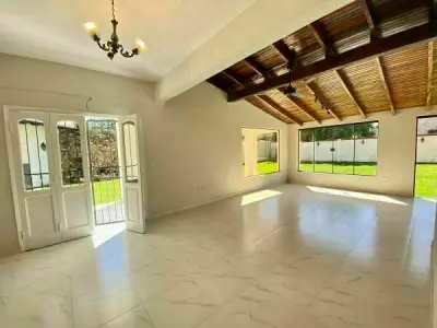 Casa à venda em Luque, Tercer Barrio — 5 quartos, 430 m² 4