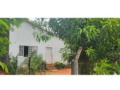Casa en venta en Maramburé, Luque 3