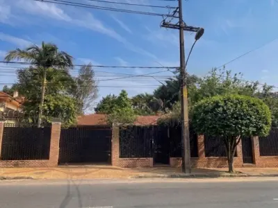 Casa en venta en Mariscal Estigarribia, Asunción 2