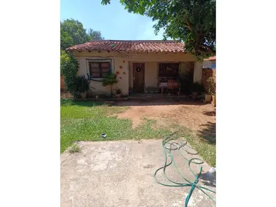 House for sale in Mbayué, Limpio, with 2 bedrooms 3