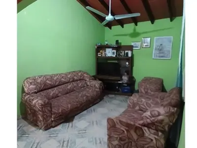 Casa à venda em Mbokajaty, Ñemby 3