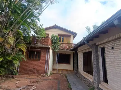 Casa en venta en Mburicaó, Asunción 4
